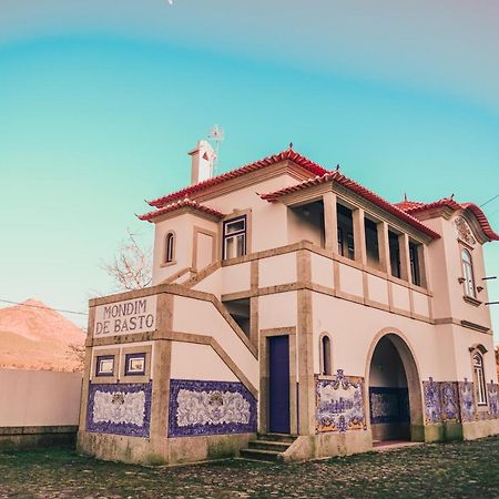 Готель Estacao Ferroviaria De Mondim De Basto Селоріку-де-Башту Екстер'єр фото